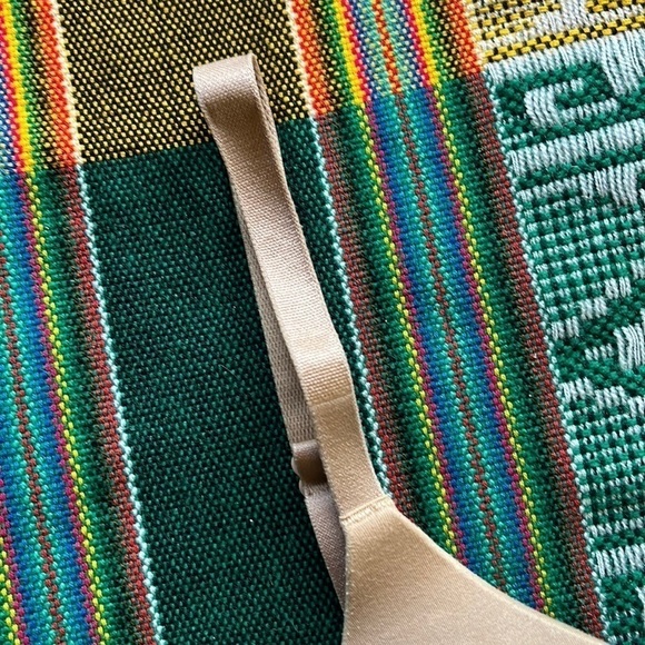 Victoria’s Secret Nude Plunge Bra - Picture 3 of 7